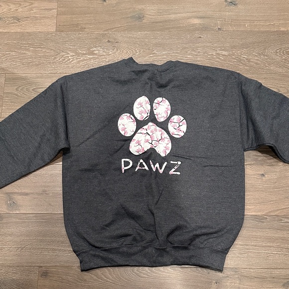 PAWZ Women’s Charcoal Crewneck Sweater. NWOT - Picture 4 of 4